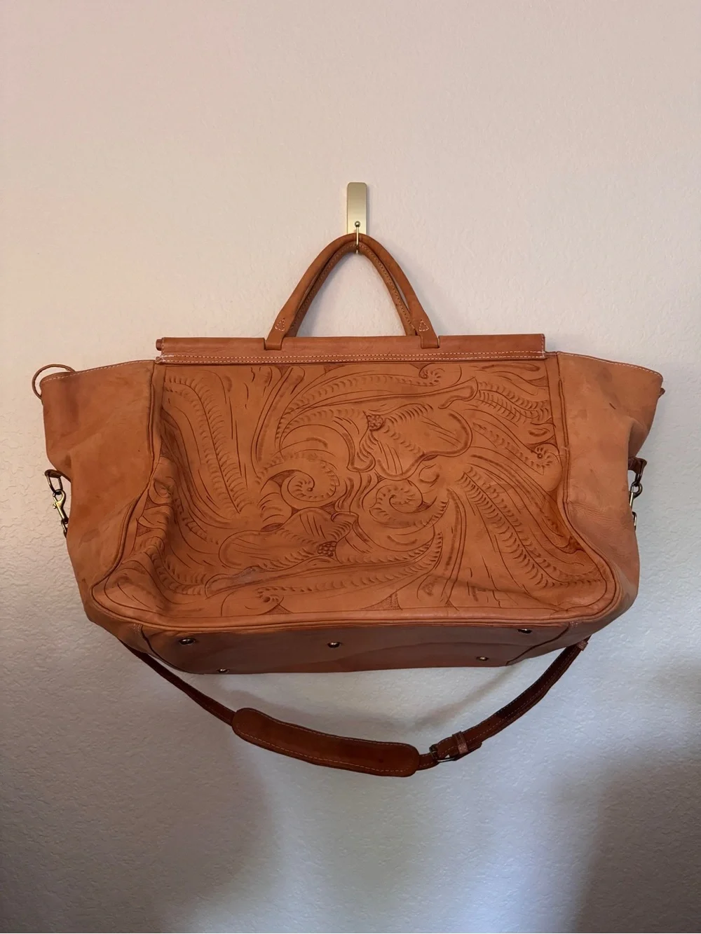 VTG Sergios Collection Genuine Leather Western Tooled Travel Bag Weekend Duffel